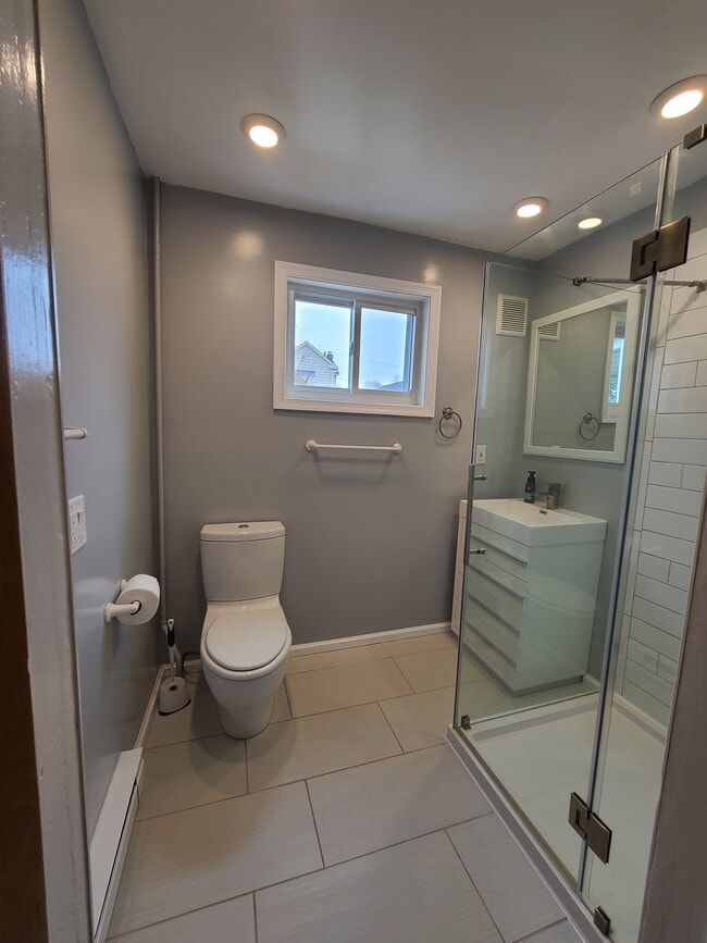 Bathroom - 66 Hillside St Unit 66