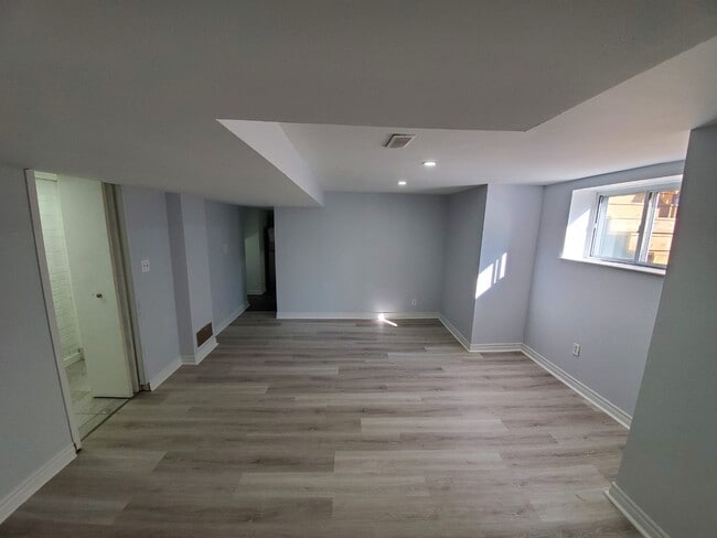 Building Photo - 146 Dawes Rd Unit Dawes Rd