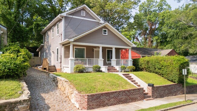 Photo - Spacious 4/3.5 w/ Master on Main and Fully Fenced Backyard!