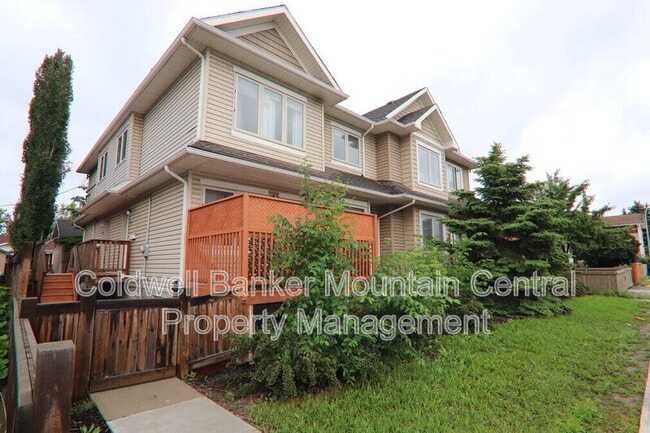 Building Photo - 9648-9106 106 Ave NW Unit 4