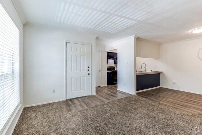 Building Photo - 1100 Graham Dr Unit 302 Rental