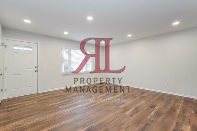 Photo - 1869 Drew Ave