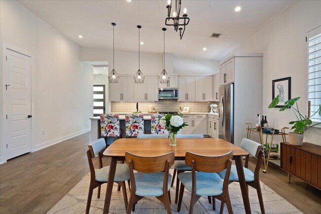 Photo - 7009 Zachary Dr