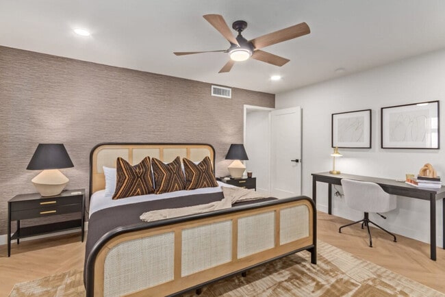 5002 E Paradise Dr Unit SI ID1558595P