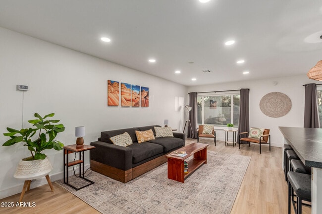 Photo - 5253 E Beck Ln