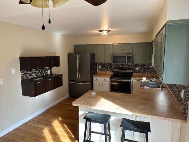 Photo - 6541 Noble St