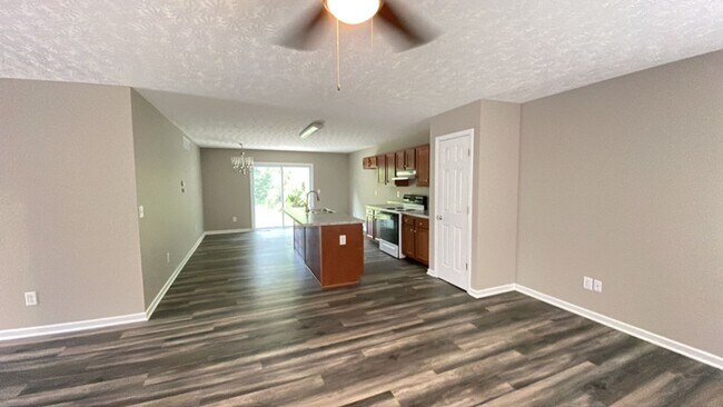 Photo - 1032 Golfview Dr