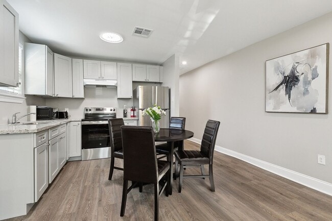 Photo - 6530 Peoples Ave