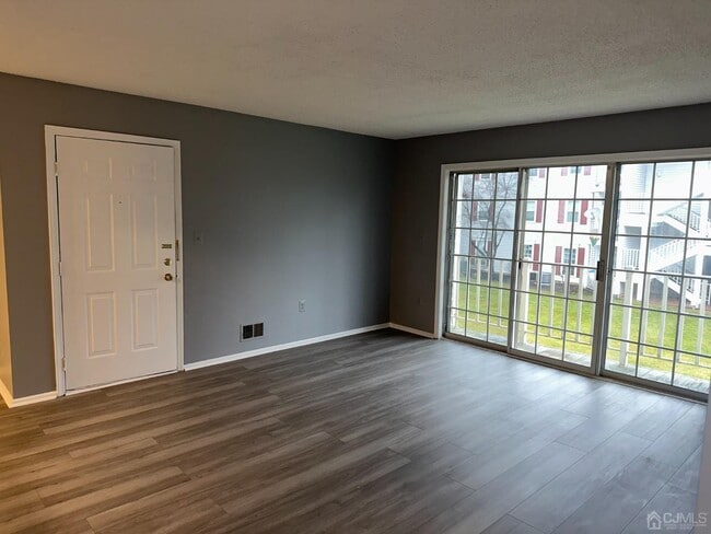 Building Photo - 464 Northam Dr