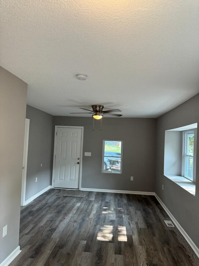 Photo - 1914 Wood Ave