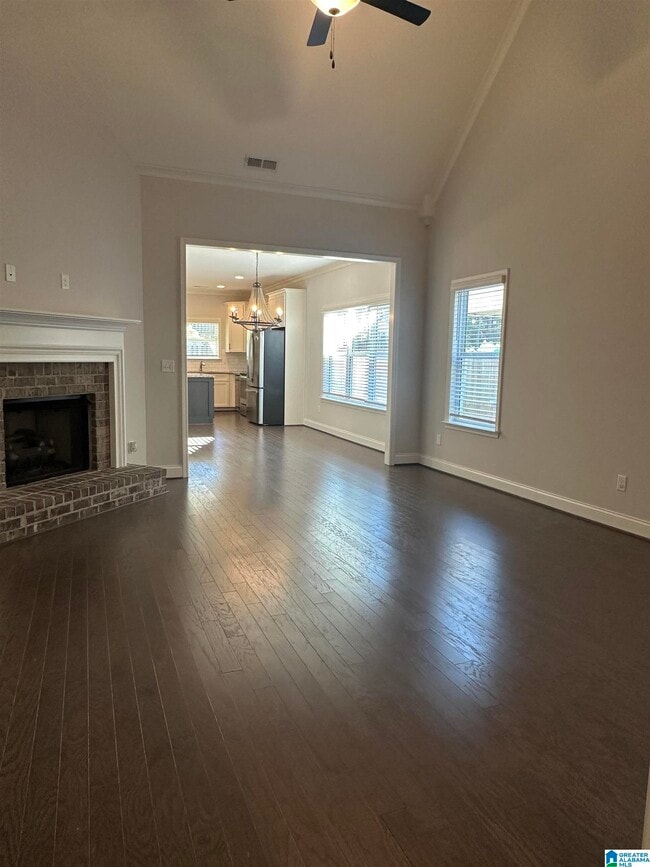 Photo - 2090 Springfield Dr