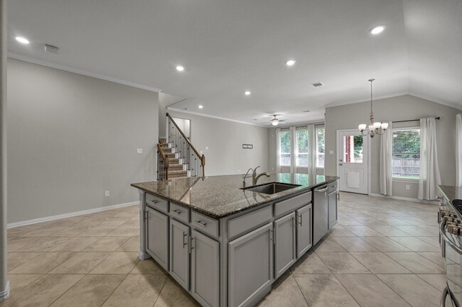 Photo - 122 S Bearkat Ct