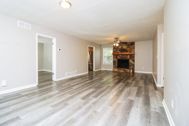 Photo - 6677 Birchwood Terrace