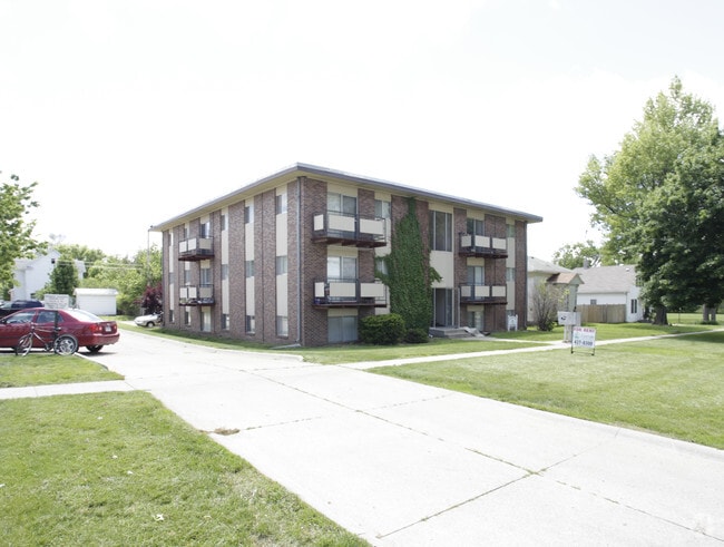 Building Photo - 2325 S St