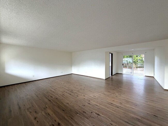 Photo - Olson -7721 & 7723 Unit 7723