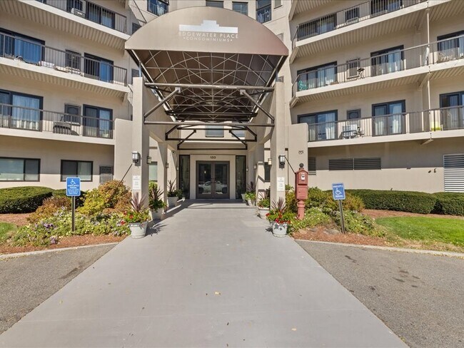 Photo - 133 Commander Shea Blvd Unidad 609