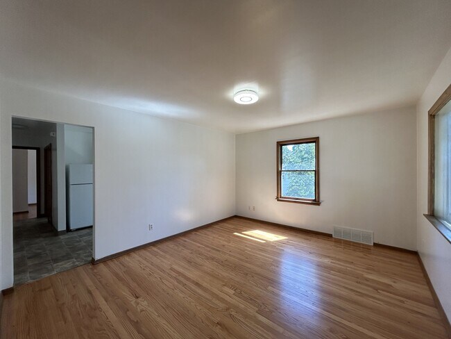 Photo - 2901 E Wellesley Ave Unidad 1