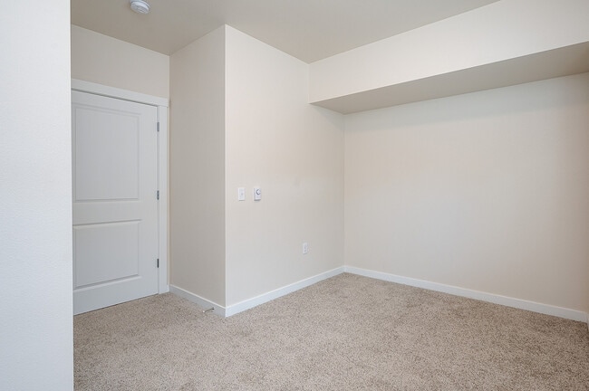 Creekside Meadows - Creekside Meadows Apartments