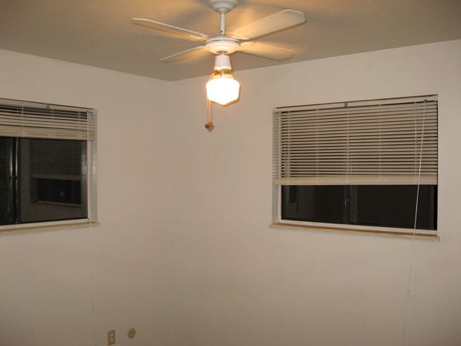 Photo - 670 Voiles Pl