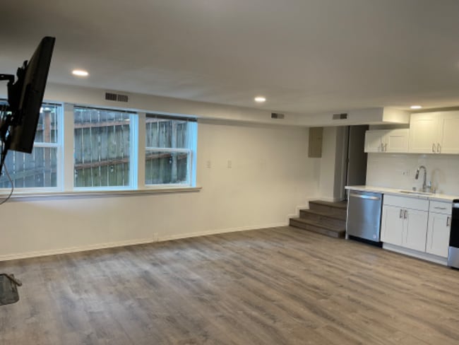 Photo - 2014 S 308th St Unidad Lower Floor