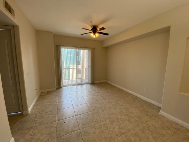 Photo - 68 E Serene Ave Unidad 316