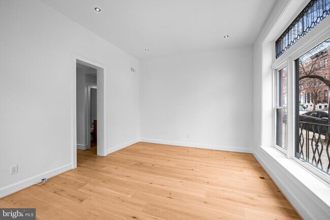 Photo - 1200 Bolton St