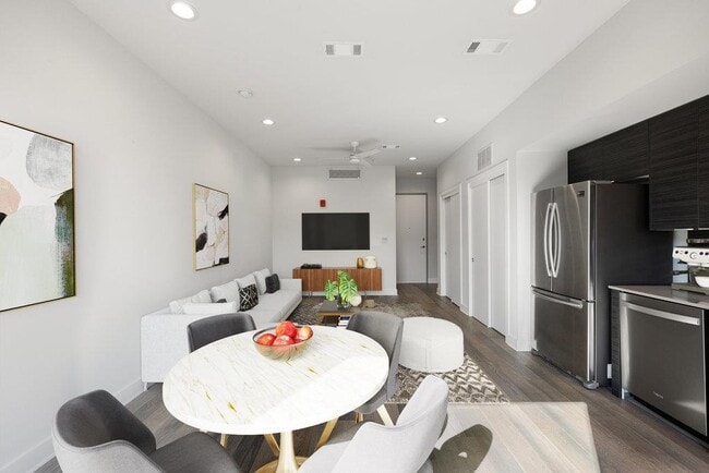 Photo - 1800 E 4th St Unit 327