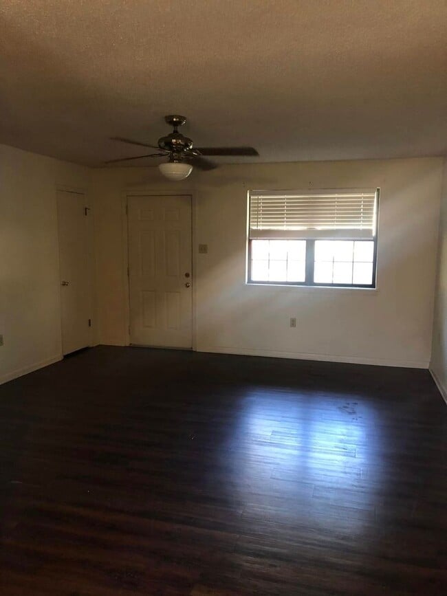 Photo - 23 Hartwell Pl
