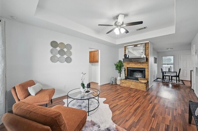 Building Photo - 513 Signal Hill Ct S Rental
