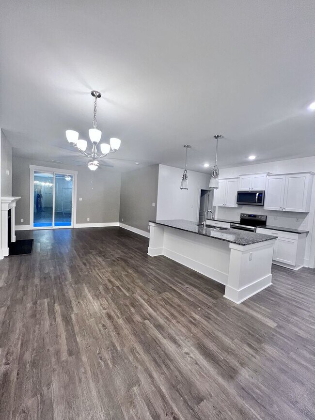 Photo - Magnificent 4 Bedroom Home!!