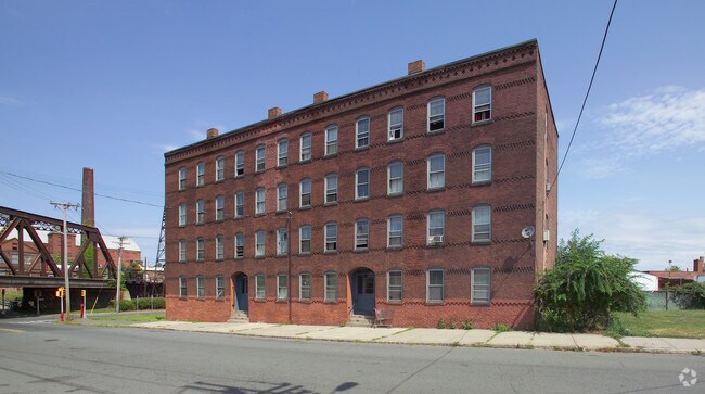 Photo - Lyman Street Apartments