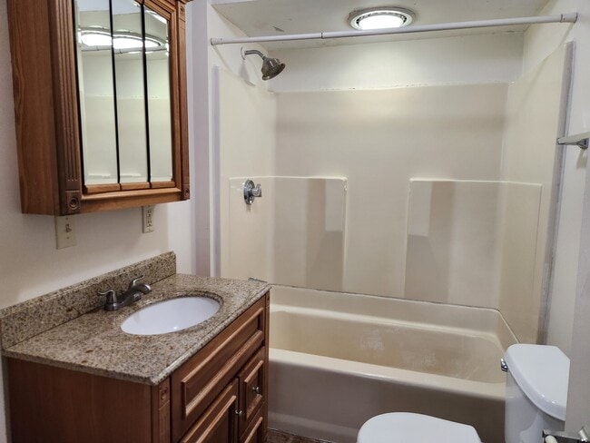 Photo - 18 Church St Unit 2