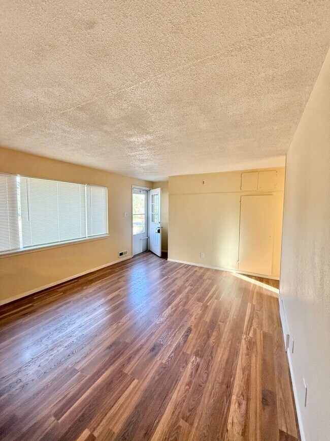 Photo - Home for rent on Union with Oversized Gara...