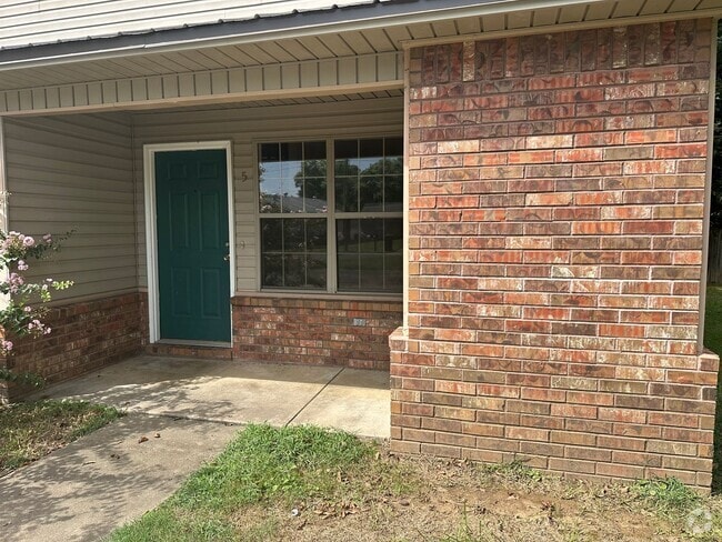 Building Photo - 225 E L St Unit 225 E L St #5 Rental