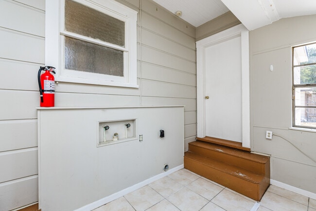 Photo - 333 Foster Dr