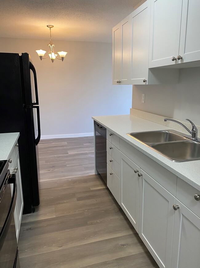 Photo - Palisades Manor