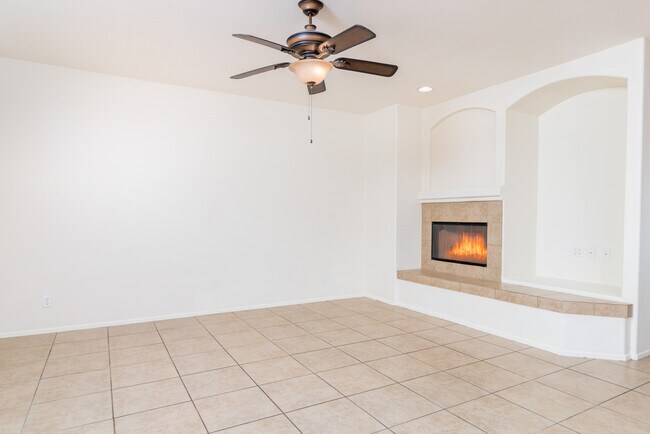 66168 S Agua Dulce Dr