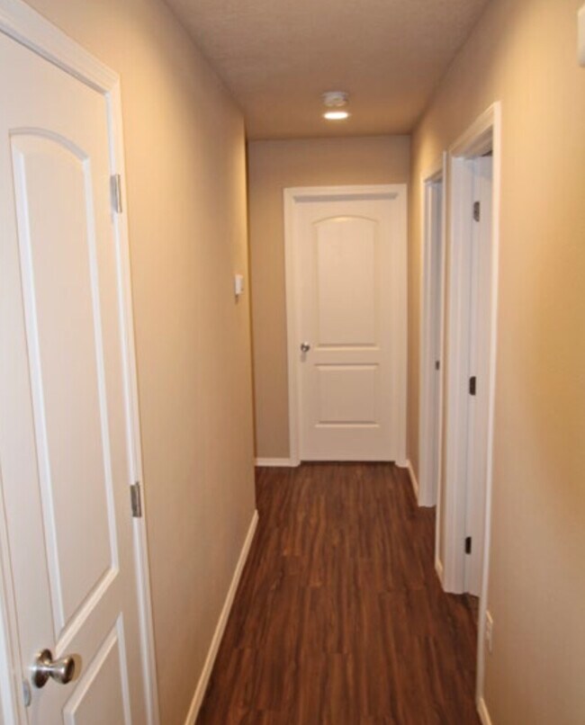 885 NW 2nd St. Unidad 205 NW Meadow Lakes Drive, Prineville, OR  97