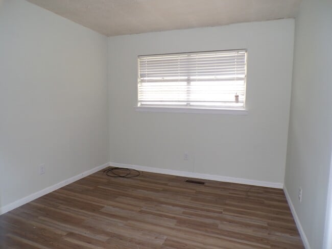 Photo - 6012 Alice Ave