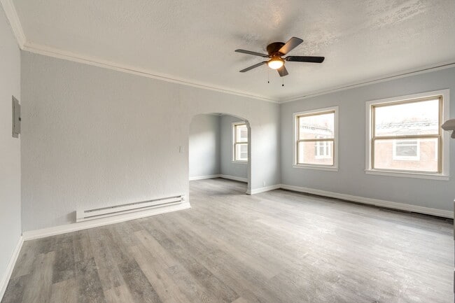 Building Photo - 2840 S Moreland Blvd Unit #19