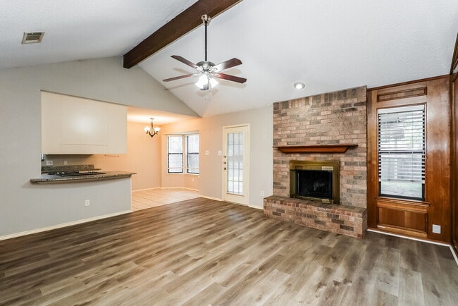 Photo - 709 Daniels Dr