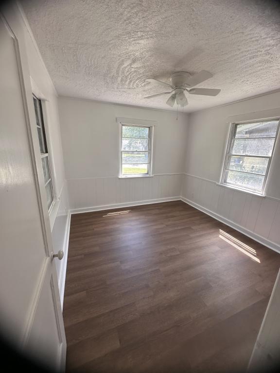 Photo - 2233 A St NE
