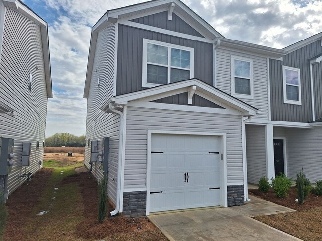 725 Gatestone Ln