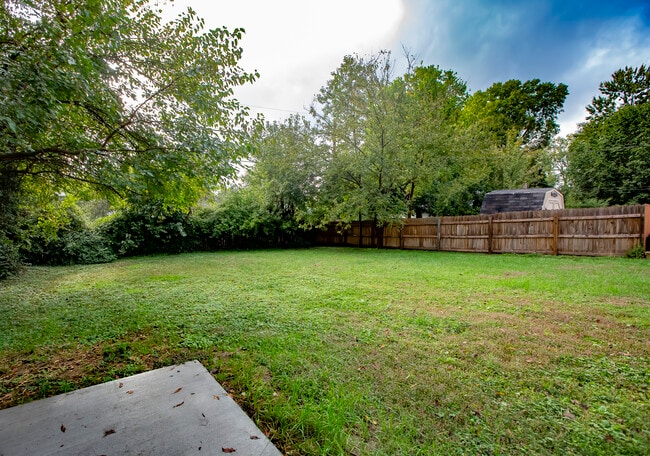 Photo - 3120 Doreen Way