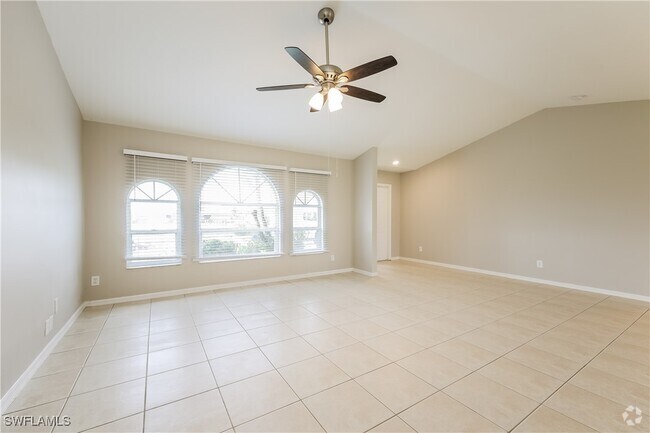 Building Photo - 325 SE 26th Terrace Rental