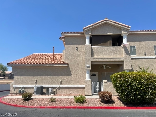 Building Photo - 3327 Erva St Unit 128