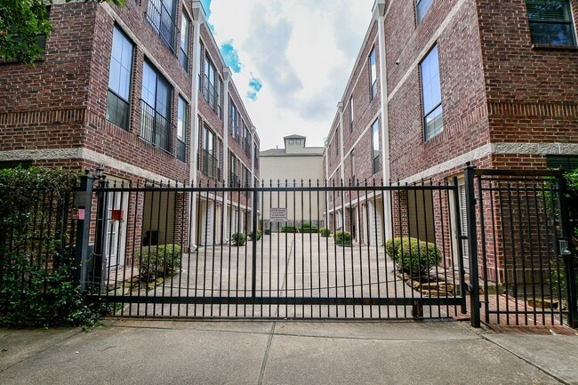 Photo - 118 McGowen St Unidad K