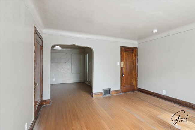 Photo - 14027 Montrose St