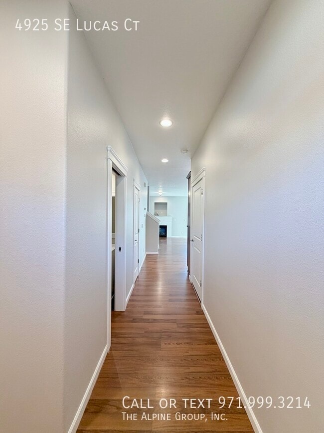 Photo - 4925 SE Lucas Ct