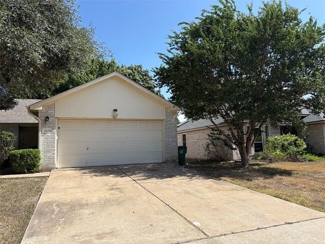 Photo - 2405 Wisteria Way